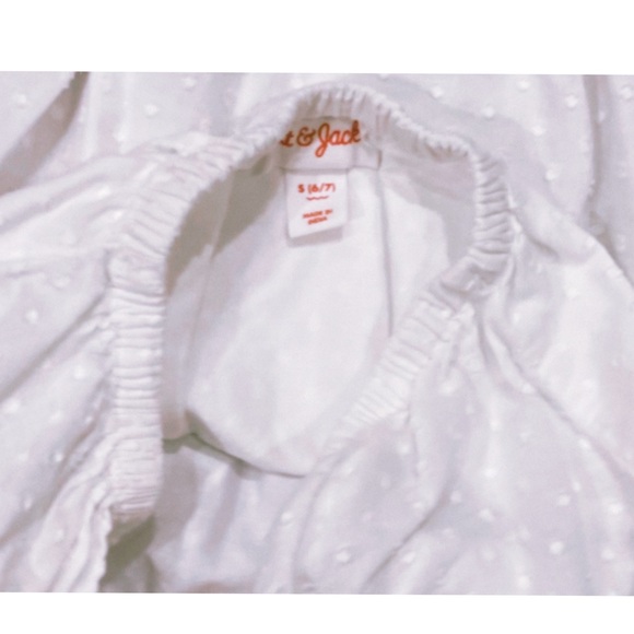 CAT & JACK Girl's White Top with Puff Sleeves & Gathered Bottom. Size 6/7. - Picture 4 of 4